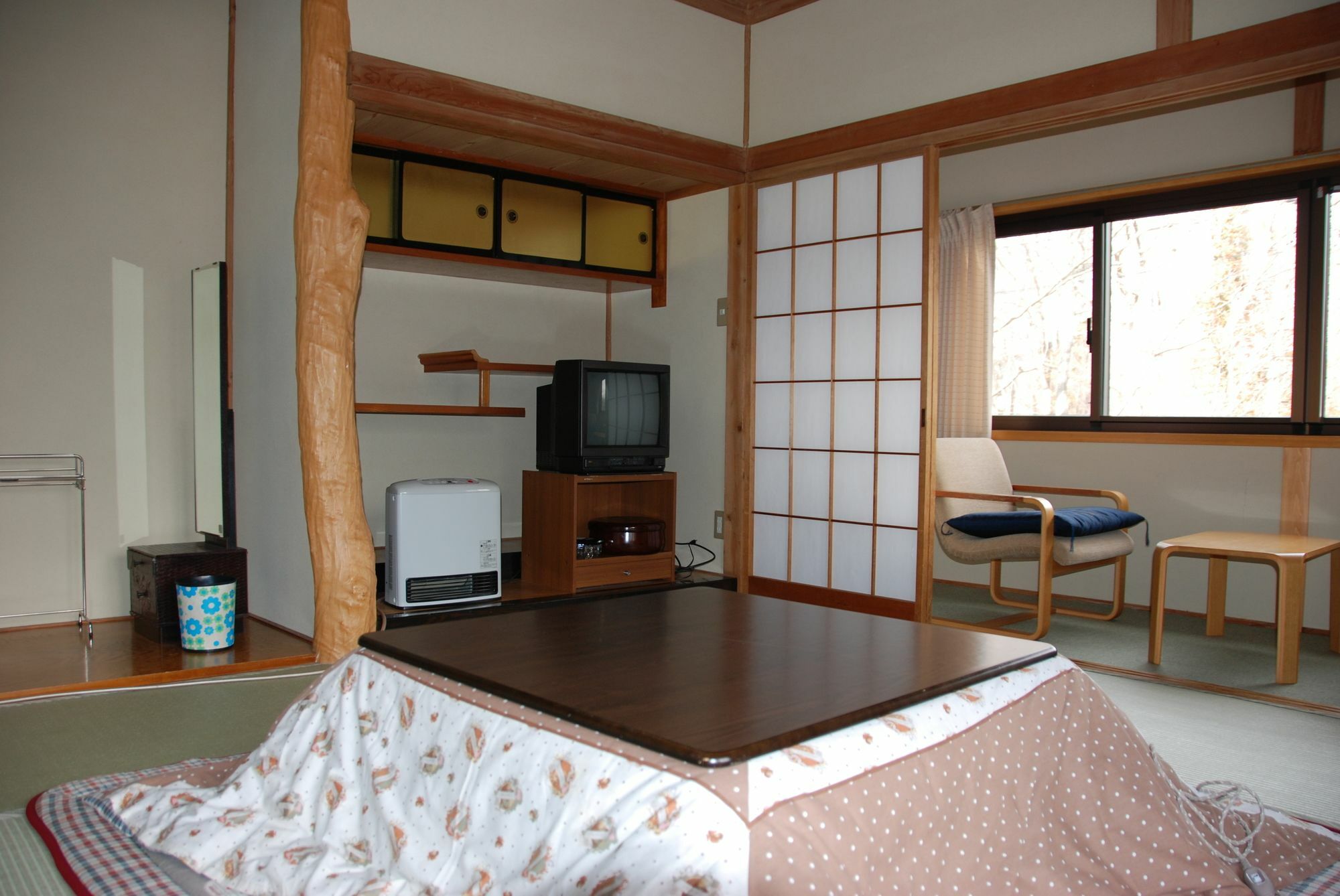 Yamanouchi Guest House Yamanakako Buitenkant foto